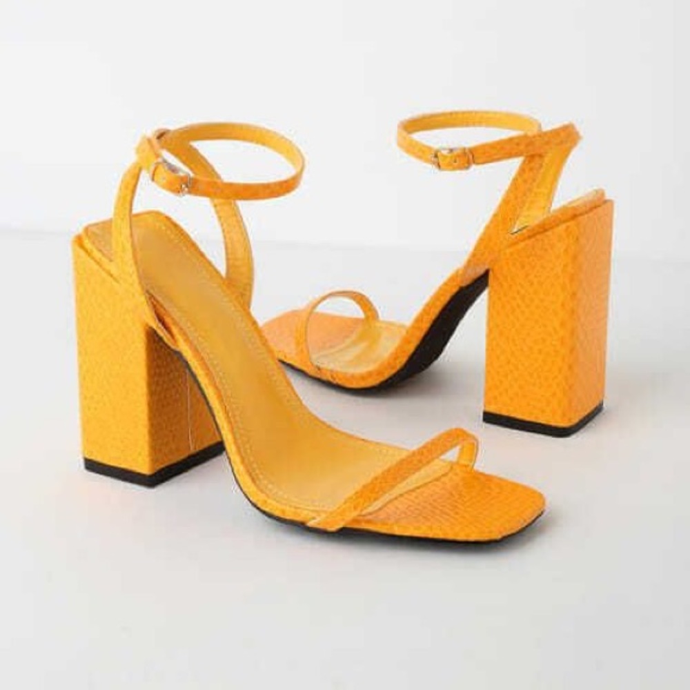 Cape Robbin Lorien Heel